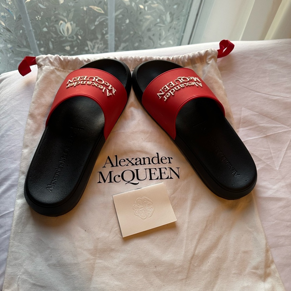 Authentic Alexander McQueen Red and Black Slides Lust Red, Pool slide